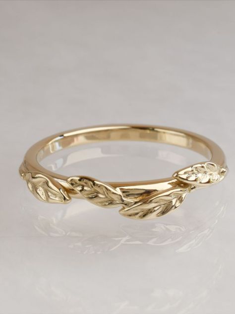 I made the leaves on this band to appear more natural than you see on most other nature themed rings you can find. I think it gives the ring a Romantic era look with a modern touch
Being inspired by nature, it's a classic and timeless choice for a wedding band.
https://etsy.me/3CWkO5R Unique Wedding Band, Romantic Era, Unique Wedding Bands, Nature Themed, Inspired By Nature, Unique Wedding, Romantic Wedding, Wedding Band, Nature Inspiration