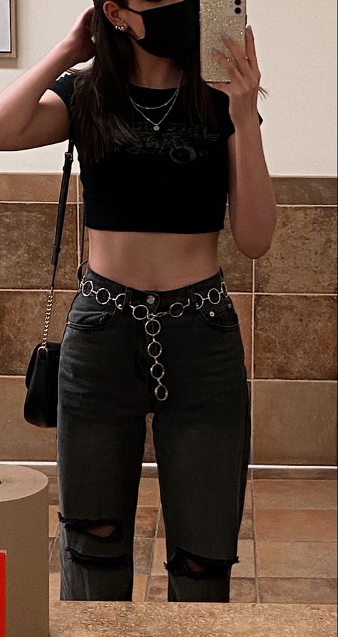 summer crop top look with chain belt, summer 2021 trends, silver jewelry, black outfit, ripped jeans outfit Black Crop Top With Ripped Jeans, Pants With Chains Outfit, Jean Chain Outfit, Circle Chain Belt Outfit, Jeans Chain Outfit, Outfit With Chain Belt, Belts Outfits Aesthetic, Black Outfit Silver Accessories, Black Outfit With Silver Accessories