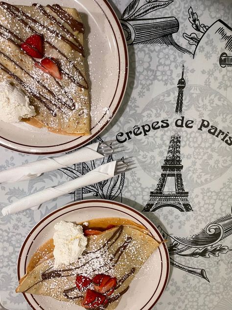 Paris Crepes Aesthetic, Paris Vibes, Paris Aesthetic, Paris France, Street Food, Paris, Ethnic Recipes