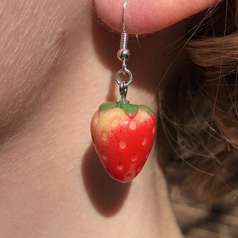 Strawberry Accessories Aesthetic, Fun Earrings Outfit, Fun Jewelry Aesthetic, Strawberry Clothes Aesthetic, Strawberry Outfit Aesthetic, Strawberry Earring, Cute Earrings Aesthetic, Jewelry Aesthetic Earrings, Strawberry Accessories