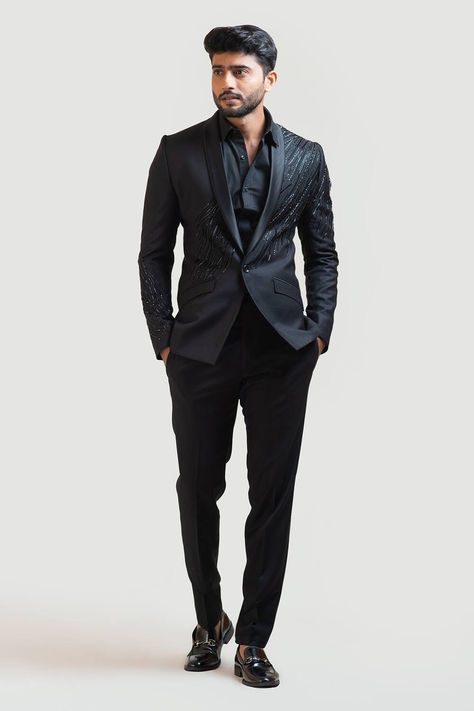 Black Blazer Cutdana Embroidered Blazer And Pants For Men Formal Fashion Finds Mens Formal Fashion, India Fashion Men, Dance Jackets, Velvet Dinner Jacket, Embroidered Blazer, Gents Kurta, Formal Mens Fashion, Blazer Set, Men Formal