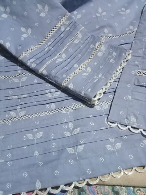 Dress Sleeves Design, Dressing Outfits, Lace Designs On Suits, Women Trousers Design, Eid Dress, Kurti Sleeves Design, Lace Suit, Womens Pants Design, Dressing Ideas