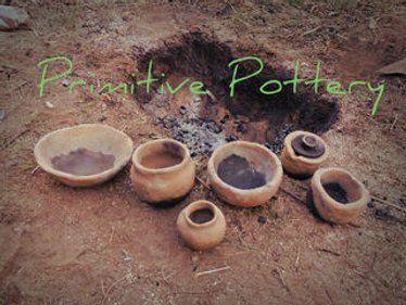 DIY Primitive Pottery Firing: 5 Steps (with Pictures) Primitive Pottery, Diy Keramik, Clay Bowls, Primitive Technology, Pottery Kiln, Diy Pottery, Primitive Crafts, Pottery Wheel, Pottery Making