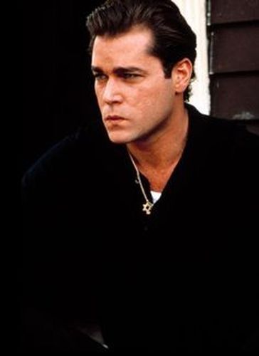 Ray Liotta Goodfellas, Ray Liotta, Septième Art, Actors Male, Goodfellas, Elegante Casual, Martin Scorsese, Golden Age Of Hollywood, Hollywood Actor