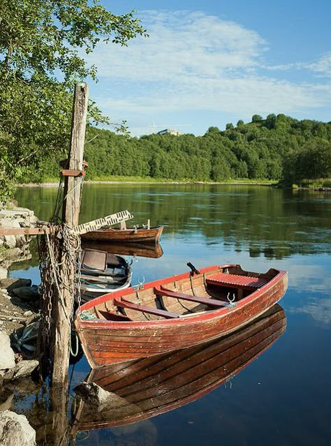 Boats Photography, Boat On A Lake, Boat On Water, Boats Painting, Boat On Lake, Trondheim Norway, Boat Lake, Rowing Boat, Row Boats