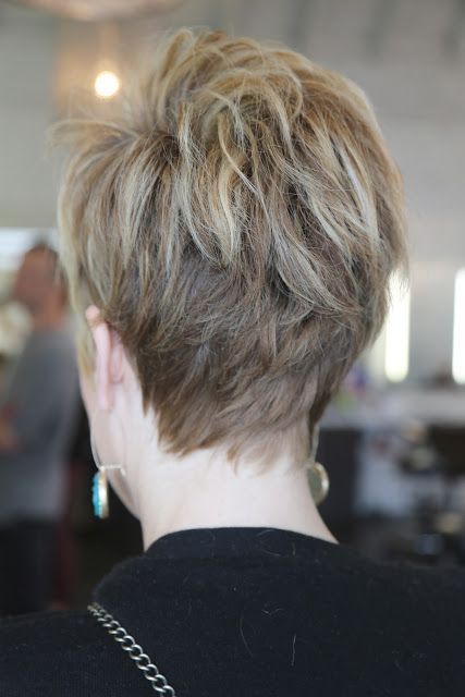 Pretty neckline on short hair. The back of hair pics are soooo hard to find! Pixie Haircut Styles, Haircut Pictures, Haircut For Older Women, Pixie Haircuts, Short Pixie Haircuts, Short Blonde, Short Blonde Hair, Back View, Short Hair Styles Pixie