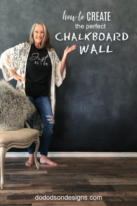 Chalkboard Paint Wall Kitchen, Paint Chalkboard Wall, Black Board Paint Ideas, Chalk And White Board Wall, Chalkboard Wall Inspiration, Chalkboard Backsplash Kitchen, Dining Room Chalkboard Wall, Black Chalkboard Wall, Modern Chalkboard Wall