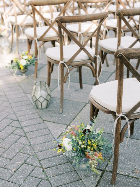 The small details of wedding day can really add that wow factor! Like taking the traditional aisle markers and alternating them with these funky lamps and little stand-out arrangements. They're also just another way to make the day more in tune with your style and vision. After the ceremony, these gems went to hightlight the gazebo and tables - what a great repurpose.⁠ Aisle Flowers Repurposed, Isle Markers For Wedding, Flower Aisle Markers, Table Markers Wedding, Aisle Markers Wedding, Floral Aisle Markers, Ceremony Flowers Wedding, Pew Markers, Effortless Wedding