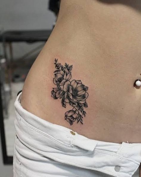 Pelvis Tattoos Women Cover Up, Tattoo Bride, Brides With Tattoos, Tattoo Feminina, Cover Up Tattoo, Women's Cover Up, Henna Tattoo, Flower Tattoos, Nepal