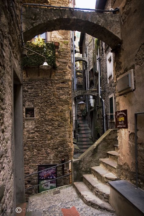 Stone Steps, Architecture Old, Old Buildings, City Aesthetic, Beautiful Architecture, Street Scenes, Pretty Places, Abandoned Places, Travel Dreams