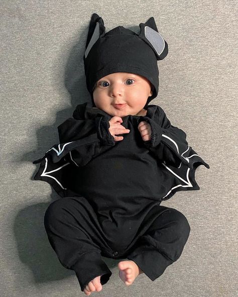 Love What Matters, Gothic Baby, Baby Halloween Outfits, Goth Baby, Newborn Mom, Baby Bats, Baby Room Inspiration, Dream Baby, Baby Halloween Costumes