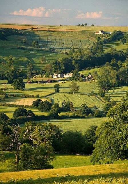 Nauton Castle Estate, Toscana Italia, British Countryside, English Countryside, Nature Aesthetic, Pretty Places, Country Life, Aerial View, Beautiful World