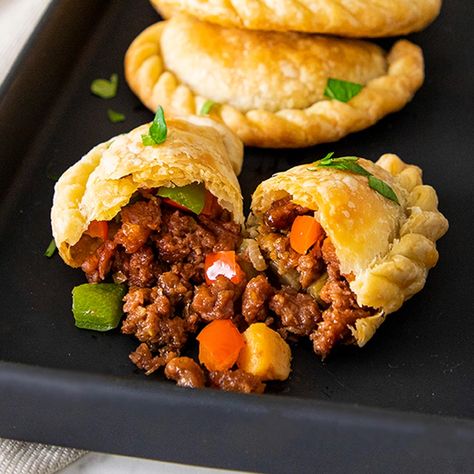 Learn how to make Beyond Beef Empanada in a few short minutes with these common ingredients. Impossible Burger Recipe Ideas, Impossible Meat Recipes, Beyond Beef Recipes, Beyond Meat Recipes, Impossible Meat, Impossible Recipes, Vegetarian Easter, Meatless Dishes, Vegan Ground Beef