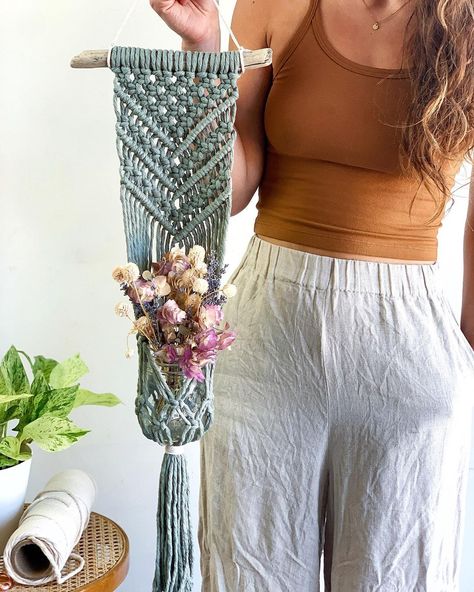 My favorite thing about these driftwood plant hangers is how easily they add a little pop of beauty to a space. I love tucking in small… Driftwood Plant Hanger, Driftwood Plant, Glass Jar Diy, Have A Wonderful Friday, Driftwood Macrame, Macrame Style, Macrame Plant Hanger Patterns, Macrame Wall Hanging Diy, Dried Florals