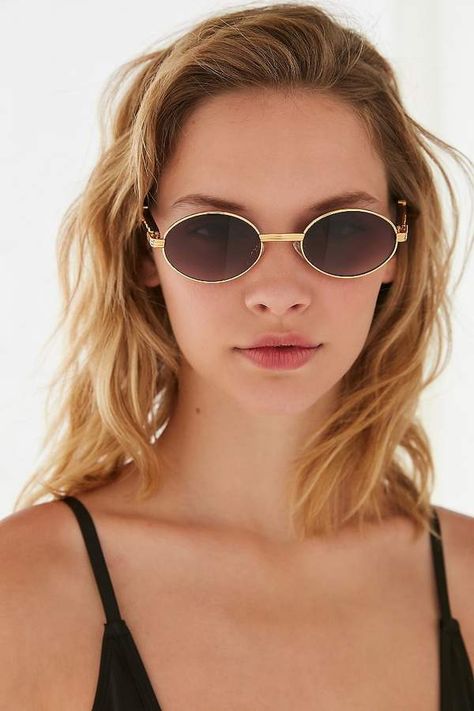 Urban Outfitters Walk It Talk It Oval Sunglasses Sunglasses Oval Face, Urban Outfitters Sunglasses, Sunglasses Oval, Throwing Shade, Diy Fashion Accessories, Wood Sunglasses, Oval Sunglasses, Accessories Diy, Round Sunglass Women