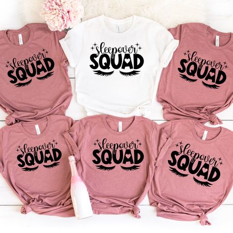 Sleepover Squad, Birthday Party Sleepover, Sleepover Outfit, Slumber Party Birthday, Teen Birthday Party, Party Sleepover, Sleepover Birthday Parties, Kids Spa, Girl Sleepover