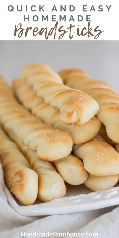 Breadsticks Olive Garden, Yeast Breadsticks, Easy Homemade Breadsticks, Breadsticks Easy, Fast Bread, Homemade Breadsticks, Homemade White Bread, Bread Sticks Recipe, Homemade Breads