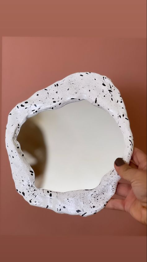 Dry Clay Mirror, Air Dry Clay Mirror, Clay Mirror, Pottery Inspo, Diy Air Dry Clay, Dry Clay, Ceramic Clay, Air Dry Clay, Mirror Frames