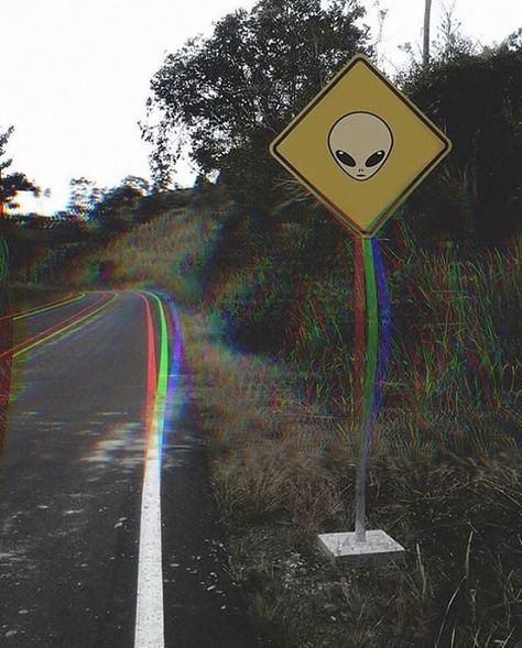 The best trip of your life, this way ➡️⁣ ⁣ #crystal #trippyhippie #psychedelica #alexgrey #karma #psychonaut #psilocybe #minerals #hallucinogen #rockhound #consciousnessminds #crystalhealing #trippingballs #purple #trippystix #hallucinations #t Tumblr Aliens, Dark Evil, Acid Art, Alien Aesthetic, Southern Heritage, Alien Queen, Best Trip, Psy Art, Trippy Wallpaper