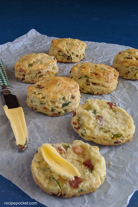 Cheese Bacon Scones with Spring Onions | Recipe Pocket Savoury Baking Snacks, Easy Foods To Take To A Party, Savoury Treats Snacks, Savoury Scones Recipe Easy, Savoury Baking Recipes, Savoury Baked Goods, Savoury Scones Recipe, Savoury Snacks For Party, Easy Savoury Snacks