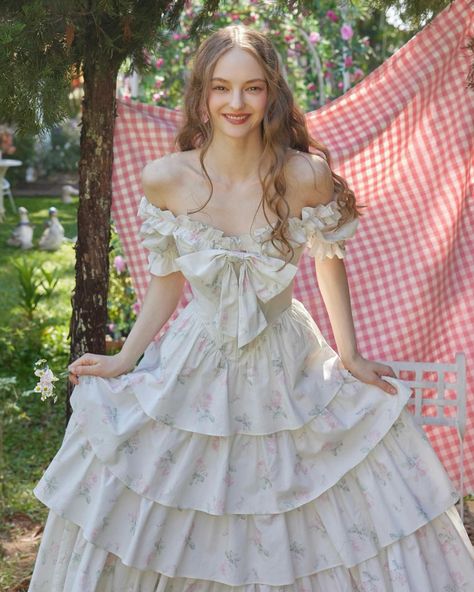 𝓛𝓪𝓬𝓮𝓜𝓪𝓭𝓮 Ⓡ (@lacemadeofficial) • Instagram photos and videos Lacemade Outfit, Lacemade Dress, Princesscore Fashion, Coral Island, Peach Skirt, Retro Elements, Corset Dresses, Countryside Style, Aurora Dress