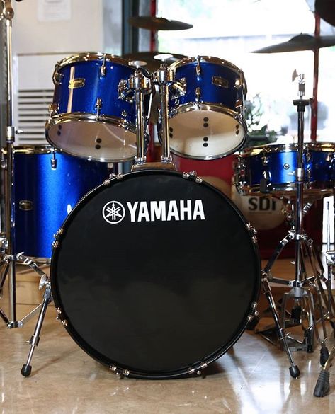 Yamaha Drum Sets, Drums Artwork, Sabian Cymbals, Drum Beats, Yamaha Drums, Makati City, Drum Sets, Drum Kit, Custom Guitars