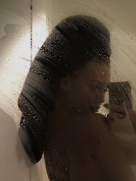 Sing In The Shower Aesthetic, Manifest 2024, Shower Aesthetic, Sunday Reset, All The Small Things, Foto Ideas Instagram, Green Beauty, Mirror Mirror, Messy Hairstyles