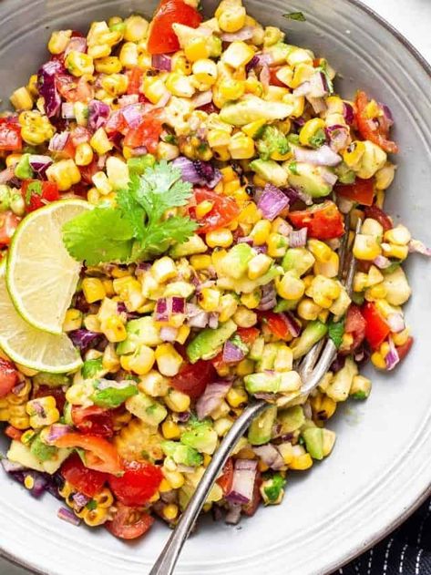 Corn Salsa Dip, Hamburger In Crockpot, Avocado Corn Salsa, Avocado Salsa Recipe, Corn Avocado Salad, Easy Dip, Fresh Tomato Recipes, Corn Salad Recipes, Slow Cooker Pasta