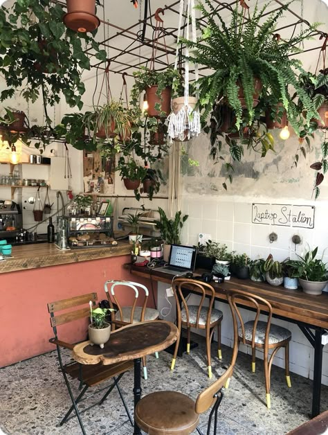 Floral Cafe Interior Design, Florist And Coffee Shop, Greenhouse Cafe Design, Coffee Plant Shop, Plant Cafe Aesthetic, Cafe With Plants, Flower Cafe Interior, Plant Coffee Shop, Coffee Shop Plants