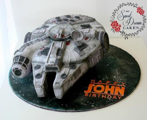 Millennium Falcon Cake Millenium Falcon Cake, Millennium Falcon Cake, Lychee Cake, Falcons Cake, Star Wars Birthday Cake, Cookie Recipes Decorating, Star Wars Theme Party, Star Wars Cake, Millenium Falcon