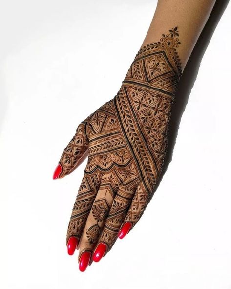 Moroccan Mehendi, Mehndi Tattoos, Wedding Henna Designs, Small Henna Designs, Moroccan Henna, Henna Inspo, Front Mehndi Design, Heena Design, Mehndi Design Pictures