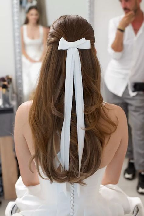 Classic Wedding Hair, Palvin Barbara, Bow Hairstyle, Wedding Hair Inspiration, Wedding Look, Wedding Bows, Civil Wedding, One Hair, Barbara Palvin