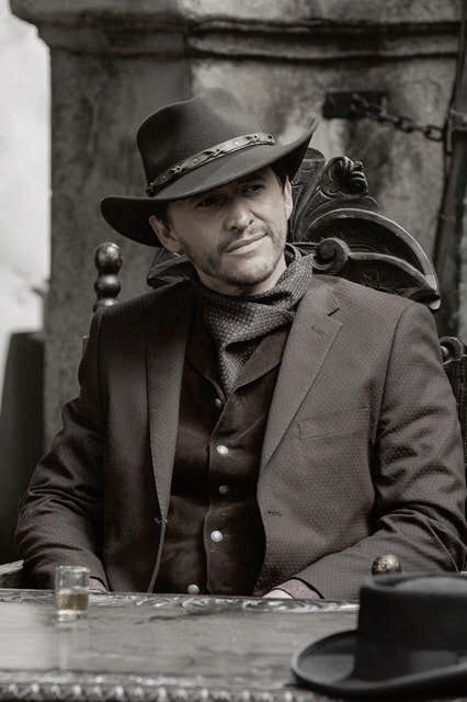 Lawrence “El Lazo” (Clifton Collins Jr.) • Westworld Clifton Collins Jr, Favorite Actors, Hollywood, Actors, Quick Saves