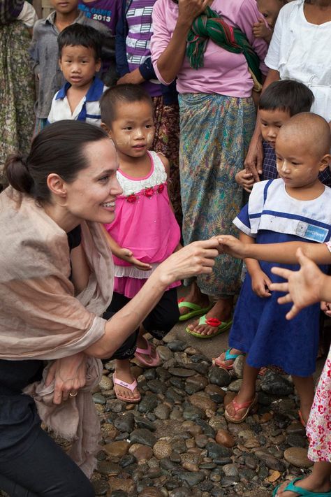 Helping People Aesthetic, Charity Work Aesthetic, Humanitarian Aesthetic, Charity Aesthetic, Angelina Jolie United Nations, Angelina Jolie Charity Work, Unicef Angelina Jolie, Angelina Jolie Unedited, Angelina Jolie Helping People