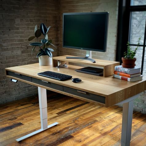 Adjustable computer desk