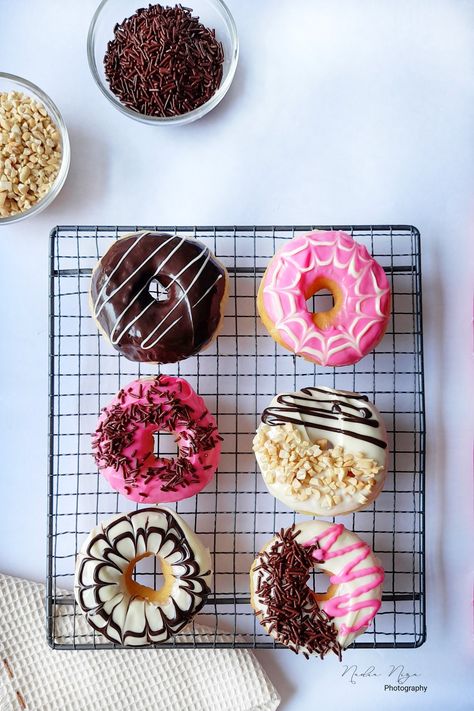 Donat hasil praktek di BLK hari ini. Foto pakai HP karena ga mungkin bawa kamera 😊 Foto Donat, Food Photography, Photography, Quick Saves