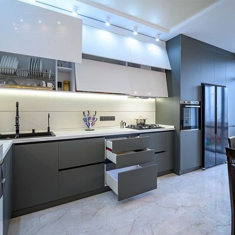 Dark And White Kitchen Cabinets, Graphite And White Kitchen, Dark Grey White Kitchen, Kitchen Grey And White Cabinets, White And Gray Kitchen Ideas Modern, Gray Colour Kitchen Design, White And Dark Gray Kitchen, Dark And White Kitchen, Dark Grey And White Kitchen Cabinets