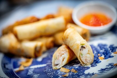 Ground Pork Meatballs, Chinese Egg Rolls, Spring Roll Pastry, Sweet Chili Sauce Recipe, Chinese Egg, Chili Sauce Recipe, Chicken Egg Rolls, Spring Roll Recipe, Pork Meatballs