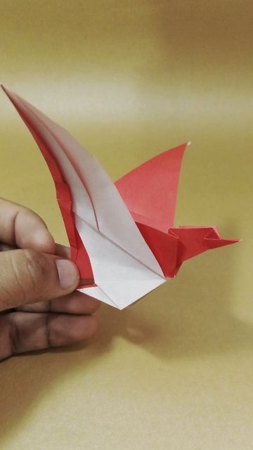 Origami Flapping Bird, Flapping Bird, Origami Decoration, Paper Origami, Paper Birds, Origami Art, Origami Crafts, Decoration Ideas, Art Paper