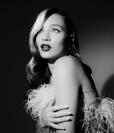 Maddie Ziegler Photoshoot, Nyc 90s, 50s Photoshoot, 60s Photoshoot, Black Hollywood Glamour, Old Hollywood Aesthetic, Glamour Photo Shoot, Hollywood Aesthetic, Hollywood Photography