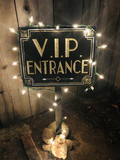 1920s Glamour Party, 1920s Birthday Party Decorations, Prom Themed Birthday Party Decoration, Roaring 20s Birthday Party Ideas, Speakeasy Prom Theme, 1920s Party Ideas Decoration, Vip Theme Party Ideas, Great Gatsby Prom Theme Decoration 1920s Party, Gatsby Birthday Party Theme