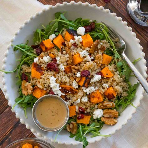 With roasted pumpkin, quinoa, arugula, cranberries, walnuts, and goat cheese, this Roasted Pumpkin and Quinoa Salad will nourish your body. Harvest Bowl Recipe, Salad With Balsamic Vinaigrette, Balsamic Dressing Recipe, Harvest Bowl, Healthy Fast Food Options, Pumpkin Quinoa, Balsamic Vinaigrette Dressing, Sweet Potato And Apple, Swirled Bread