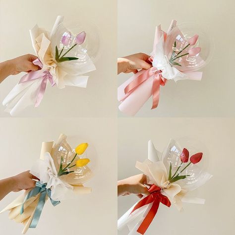 Flower Centerpiece Ideas, Gift Flower Bouquet, Origami Flower Bouquet, Flower Balloons, Paper Flower Centerpieces, Balloon Bouquet Diy, Diy Graduation Gifts, Graduation Flowers, Diy Bouquet Wrap