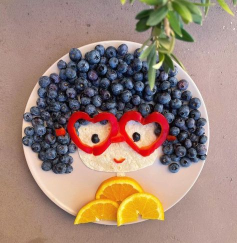 Kid Food Art, Cheap Meal, Simple Family Meals, Decorações Com Comidas, Amazing Food Decoration, Childrens Meals, Food Art For Kids, Fun Snacks For Kids, Easy Food Art