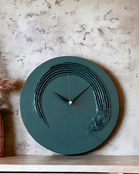 Painting Wall Clock, Concrete Painting, Wood Relief, Colorful Room Decor, Best Wall Clocks, Handmade Wall Clocks, Clock Painting, Diy Wall Clock, Plaster Wall Art