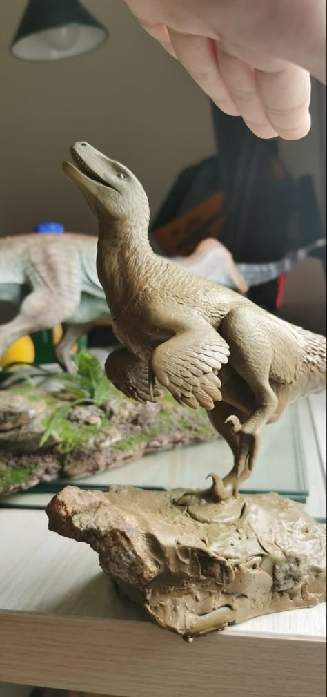 Dinosaur Model Project, Dinosaur Clay Art, Dinosaur Clay Sculpture, Clay Dino, Clay Dinosaur, Dinosaur Sculpture, Prehistoric Animals Dinosaurs, Feathered Dinosaurs, Funny Horse Pictures