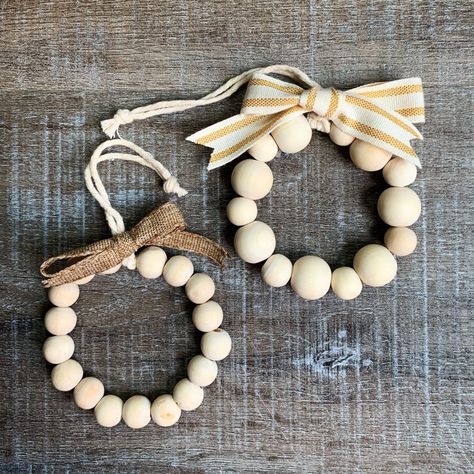 Wood Bead Wreath, Beaded Ornaments Diy, Bead Wreath, Mini Farmhouse, Wreath Ornaments, Wood Beads Diy, Natural Christmas Decor, Wooden Bead Garland, Beaded Christmas Ornaments