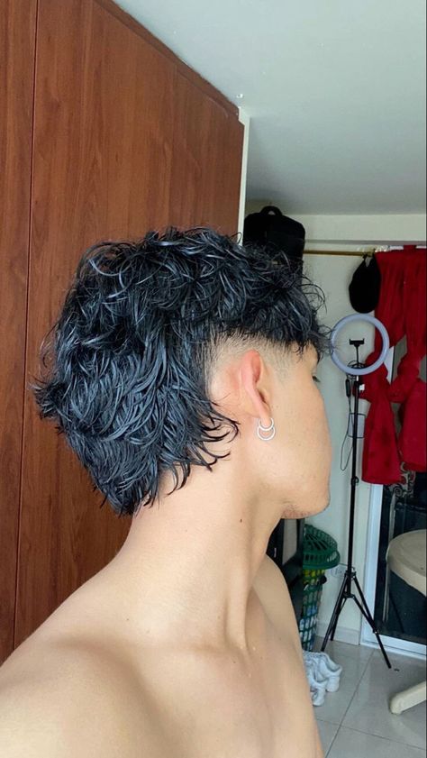 Mullet Modern, Mens Haircuts Thick Hair, Mullet Haircuts, Taper Fade Short Hair, Fade Haircut Curly Hair, Taper Fade Curly Hair, Edgars Haircut, Mens Haircuts Short Hair, Fade Hair