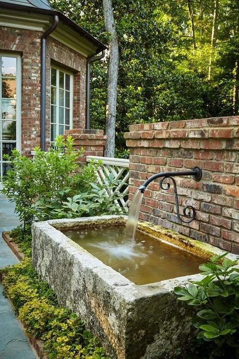 Have Inspiration, Water Features In The Garden, Fountains Outdoor, Garden Fountains, Garden Tours, Garden Features, Gorgeous Gardens, Courtyard Garden, Water Feature