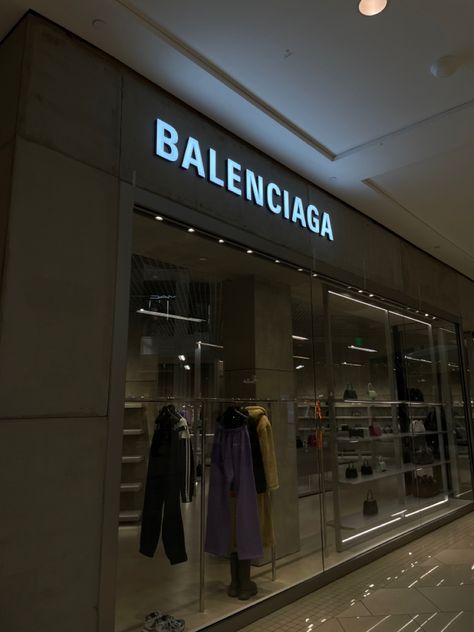 Balenciaga Store at Aventura Mall in Miami Balenciaga Aesthetic, Balenciaga Store, Aventura Mall, Mall Stores, Fashion Stores, Future Lifestyle, Store Interior, High End Fashion, Instagram Aesthetic